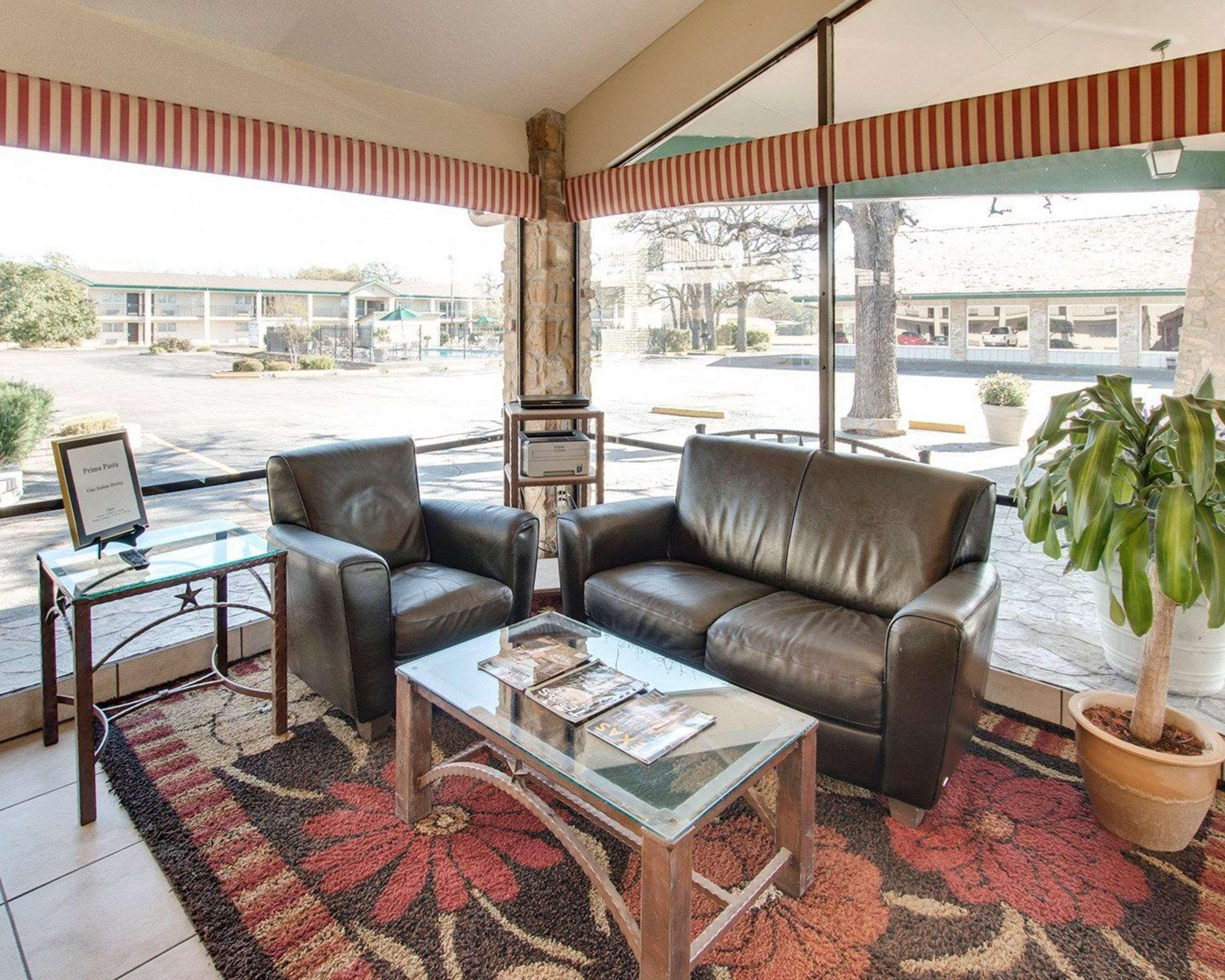 Days Inn By Wyndham Gatesville Esterno foto